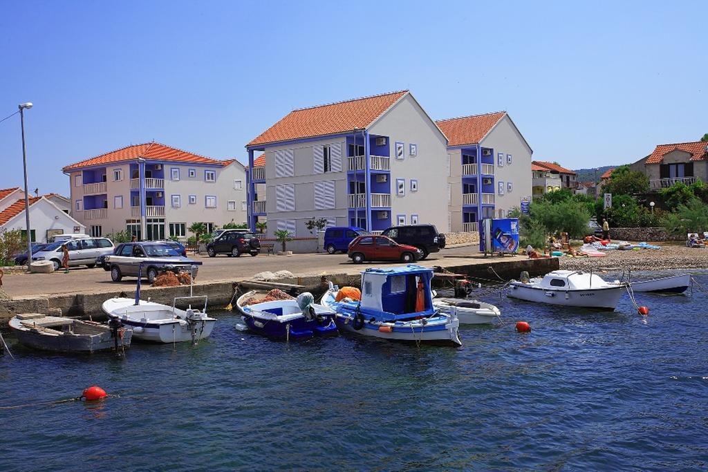 Aparthotel Marina Gromela Mirce 客房 照片