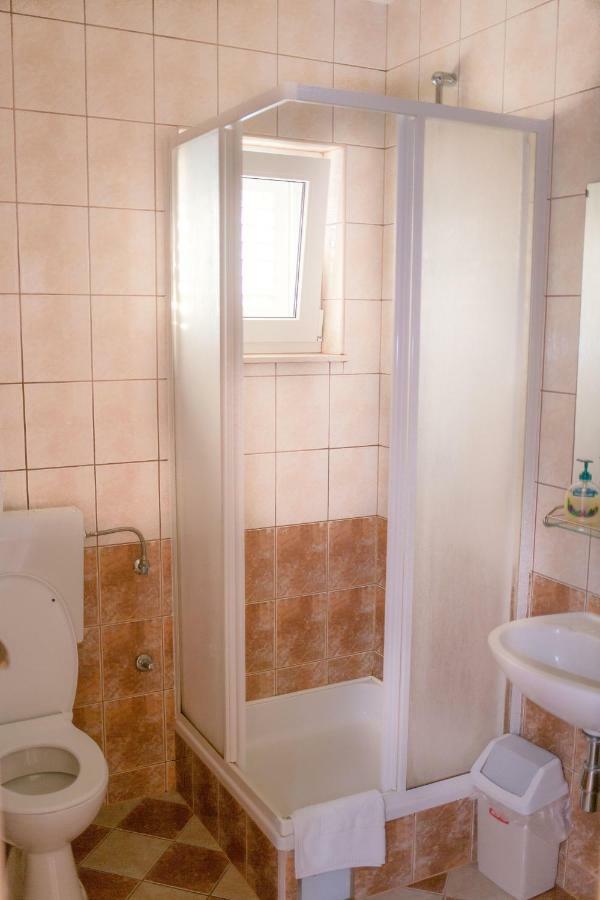 Aparthotel Marina Gromela Mirce 外观 照片